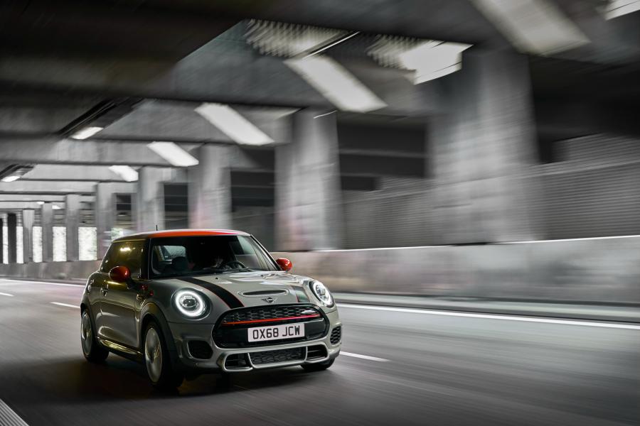  Mini John Cooper Works (F56) 2018 года  (WW) (фото 12 из 16)